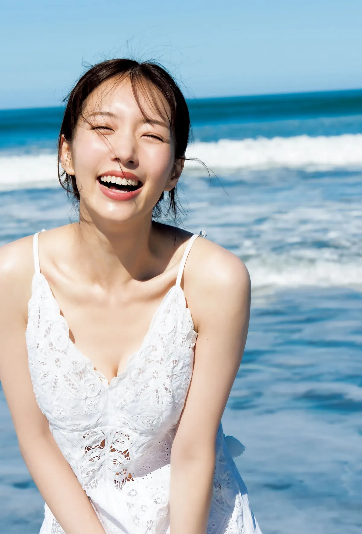 『Oha!4』刈川くるみアナ、すっぴん姿も美しい　『ヤンジャン』表紙＆巻頭グラビア登場