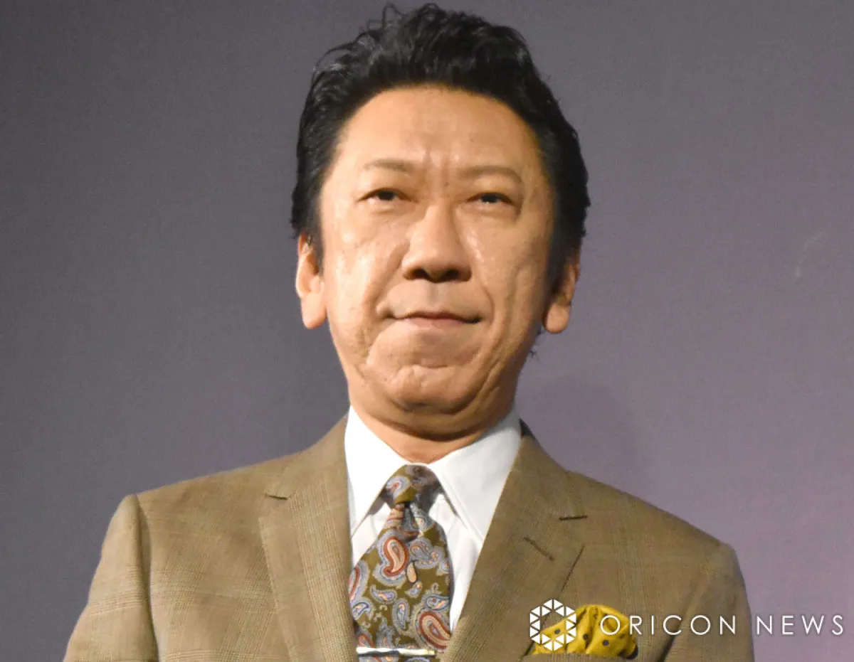 布袋寅泰「娘の友達と3人で食事」　 娘不在での交流に反響「ステキパパ」「親しみやすい良いお父さん」