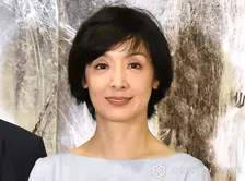 草刈民代、“真珠婚”30年目の結婚記念日を報告　夫・周防正行氏との“初々しい”ウエディング2ショット公開「素敵な写真ですね」「おめでとうございます！」