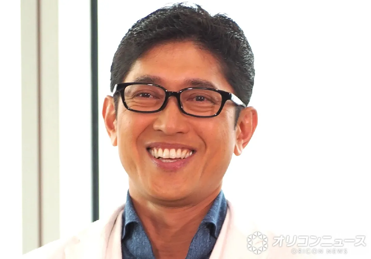 薬丸裕英、5歳の孫と自宅で“回転寿司ごっこ”楽しむ「孫くん、大喜びでした」　にぎやかな食卓の写真を公開