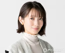 波瑠、“指輪キラリ”春のお出かけショットにファン興奮「指輪ぁぁあああああ 尊い」「似合ってるし、素敵過ぎるな～」「幸せそう」　昨年末に高杉真宙との結婚を発表