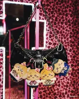 ちいかわたちが“小麦ギャル”に変身　ストリートブランドとコラボ