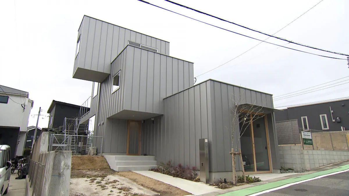 存在感ある新居、“あえて”階段だらけに→オンとオフのメリハリ実現【住人十色】