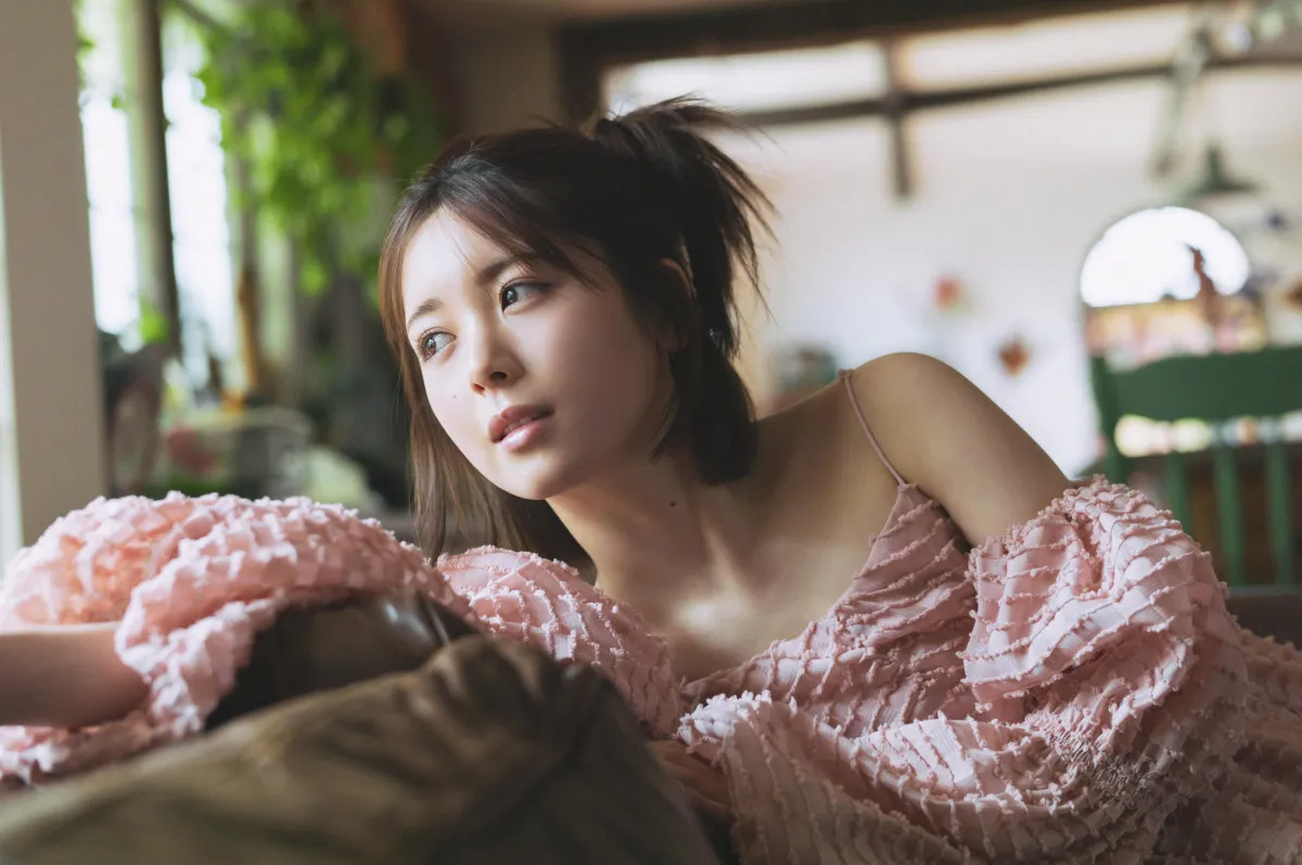 乃木坂46筒井あやめ、待望のボブヘア初グラビア！『B.L.T.』表紙＆巻頭で4パターン新ヘアアレンジ