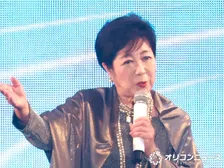 【TGC】小池百合子東京都知事、約9年ぶりTGC出演で金コーデ　サプライズに会場どよめき
