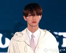 【TGC】野村康太、前髪下ろしスタイリングでほのかな色気