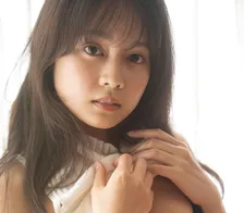 グラビア界注目の逸材・宮嶋くるみ、おうちデートをテーマに彼女感のある写真集「今の私をぎゅっと詰め込んでいただいています」