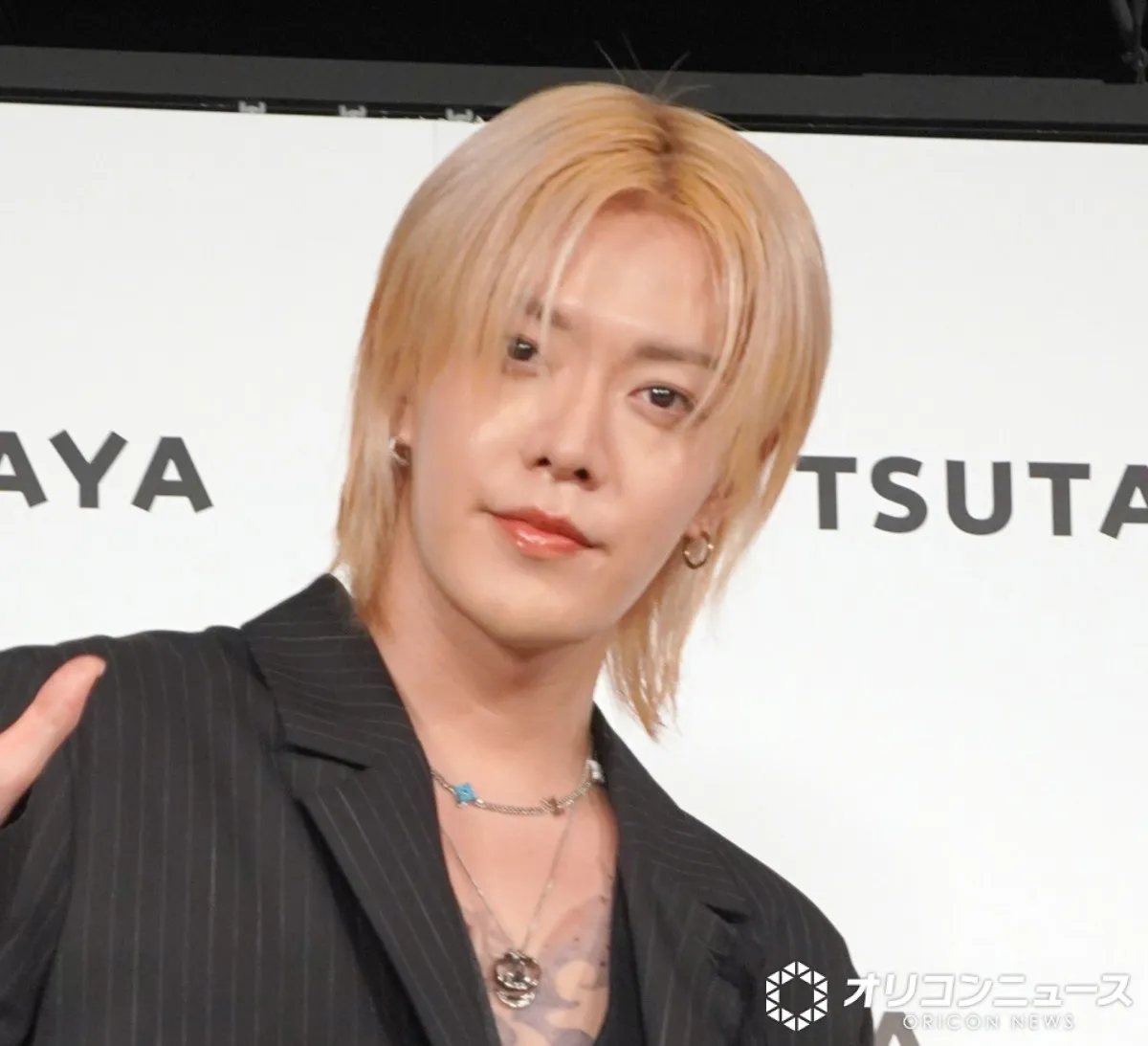 NCT・YUTA（中本悠太）、Snow Man佐久間大介とのオフショット公開「可愛くイケ散らかしてる」 映画『スペシャルズ』で共演