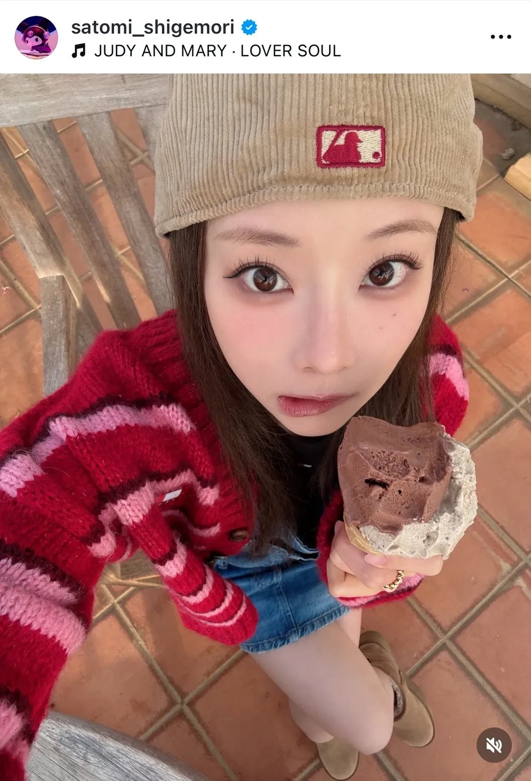 重盛さと美、ミニ丈オーバーオールの“春コーデ”に反響「可愛すぎるって」「足綺麗!!」