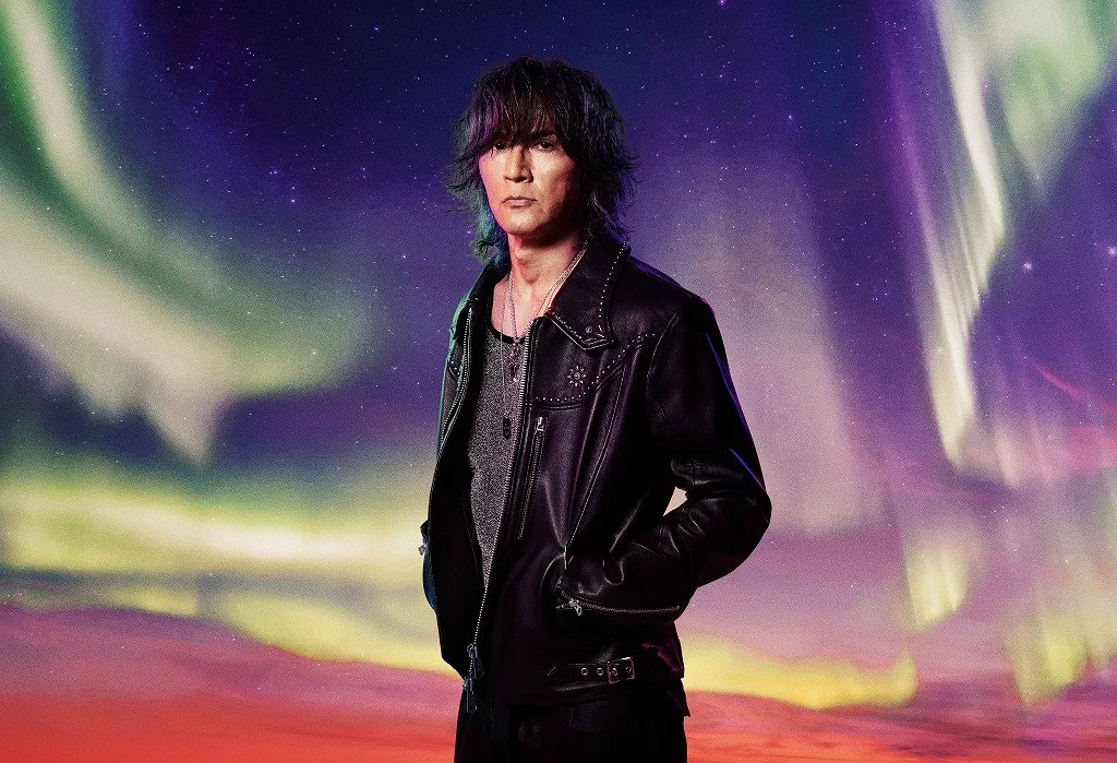 稲葉浩志、ヘルメットデザインを初監修　“Koshi Inaba×SHOEI”コラボモデル発売へ「バイクは、人生の世界を広げてくれる存在」