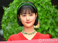 原菜乃華、キュートな“りんご”衣装で登場　「おいしい！」笑顔で魅了
