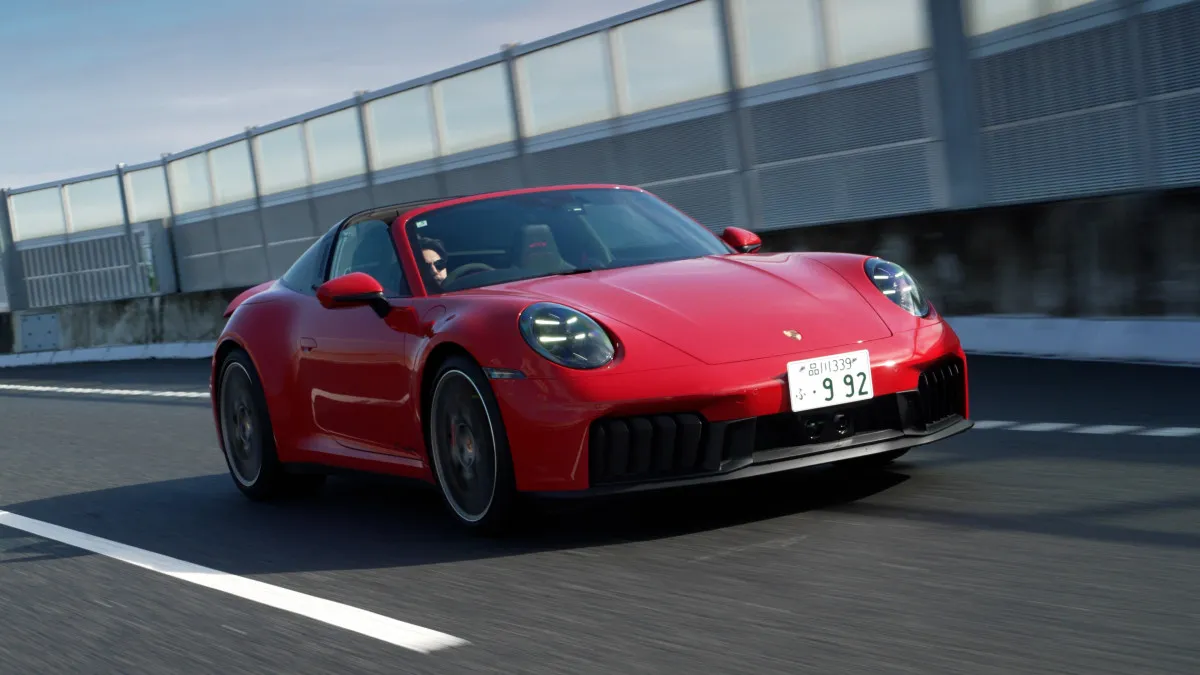 松任谷正隆『ポルシェ 911 タルガ4 GTS』で疾走「速度が乗ってくると細かいことはどうでもよくなりますね」
