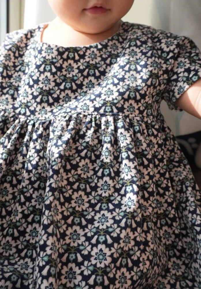 プロ顔負け…ラガーマン夫が1歳娘に手作りワンピース、再婚夫が外食いらずの手料理…努力の裏には家族への深い愛