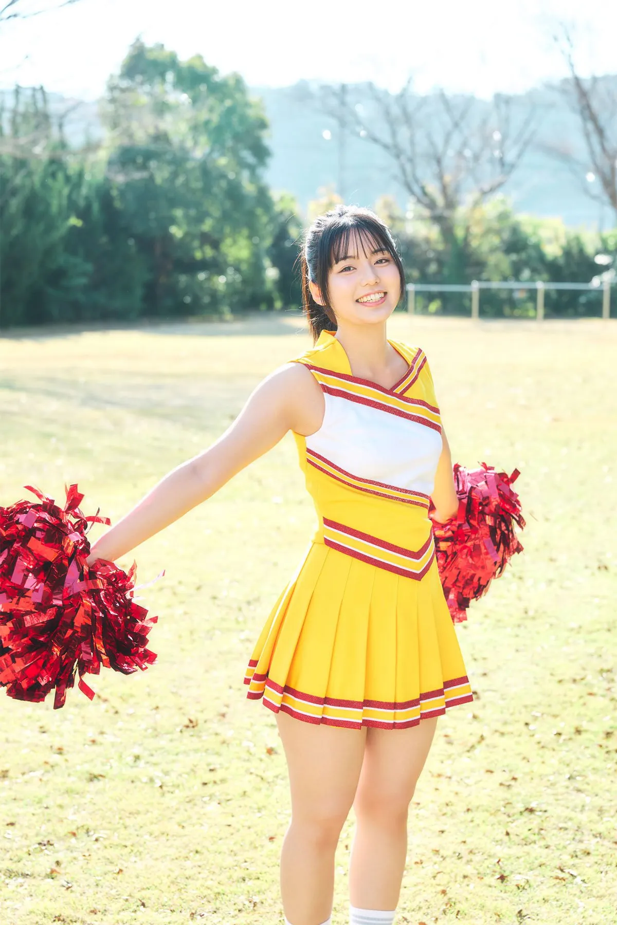 「制コレ22」準グランプリの20歳・松島かのん、美ボディ応援マネージャー演じスポーティなグラビア披露