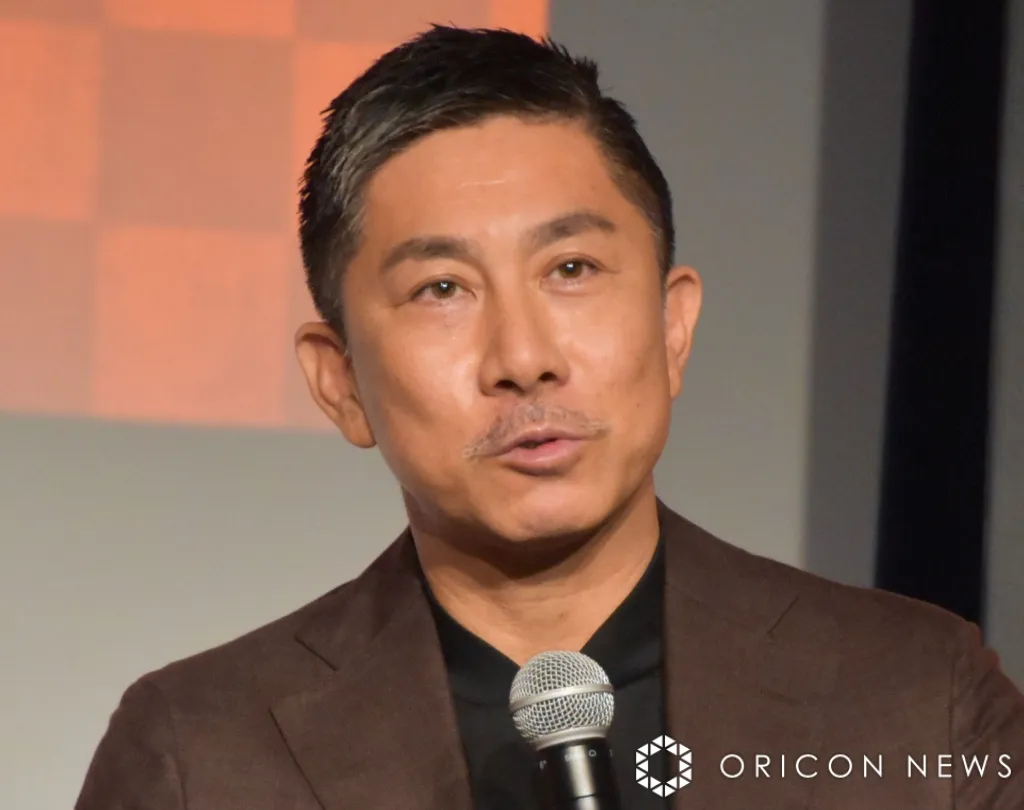 全治半年の負傷した前園真聖、手術から2週間　リハビリ姿に驚き「やはり元プロは違う！」「筋肉はまだまだ現役」