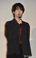 “デンジ”戸谷菊之介、レゼのアクリルスタンド持ちドヤ顔　上田麗奈「レゼダンス踊ってませんでした？」