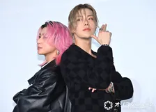 佐久間大介＆中本悠太、韓国で“2日間18公演”舞台あいさつ「本当に悠太君に助けてもらった」　豪華メンツで完全プライベート映画鑑賞も明かす