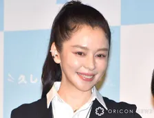 ビビアン・スー、息子が“おこづかい”で指輪をプレゼント　親子2ショット添え報告「息子さん最高」「素敵すぎ」