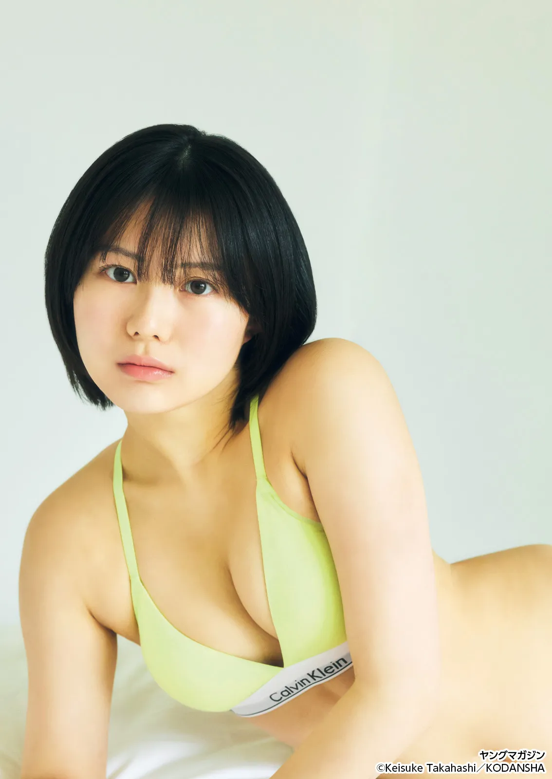 18歳・冨永実里、驚きの“イメチェン”→『ヤンマガ』グラビアで大胆ハイレグ