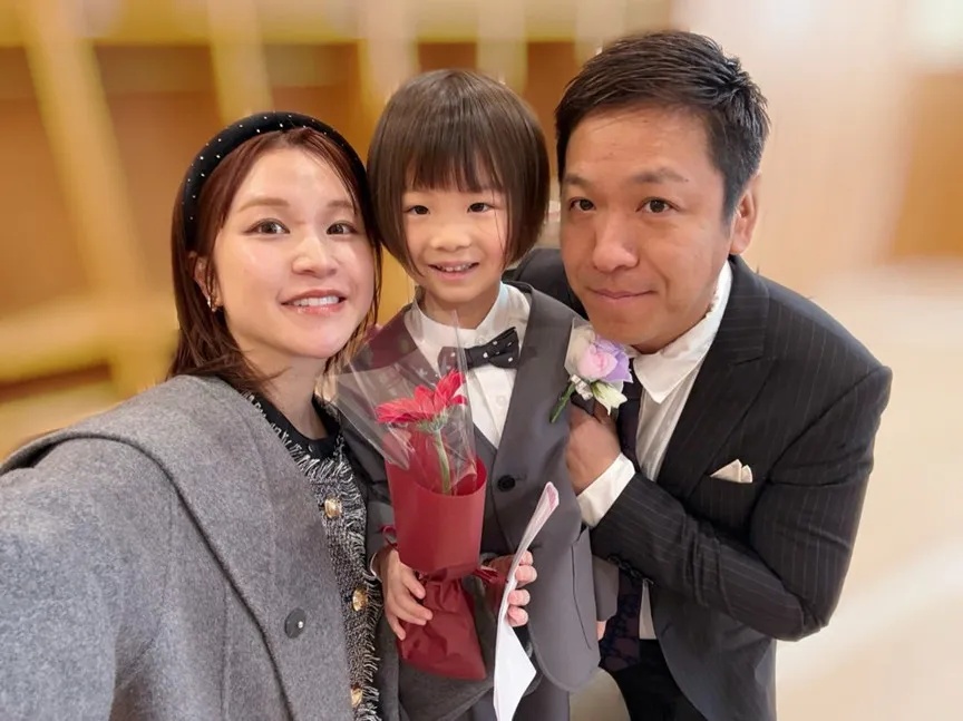 はんにゃ川島＆元妻・菜月さん、長男卒園式に出席　“旧メンバー会”ショット公開「夫婦としては終わったけど親としては続いてる系家族」