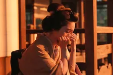 『ばけばけ』ヘブンを悼むトキとイライザは…　第123回場面カット