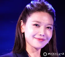 少女時代・スヨン、銀座・三越で“ガチ包丁選び”　日本での“オフ姿”＆「日プ新世界」会見の裏側まで一挙公開