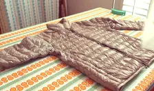 ユニクロのダウンを“余った布”でリメイクしたら…目からウロコの発想に「まさかの…！」「衝撃の可愛さ」