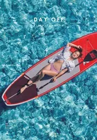 沢尻エリカ、サーフボードに横たわり美脚＆美腹筋で魅せる　約20年ぶり写真集の表紙公開