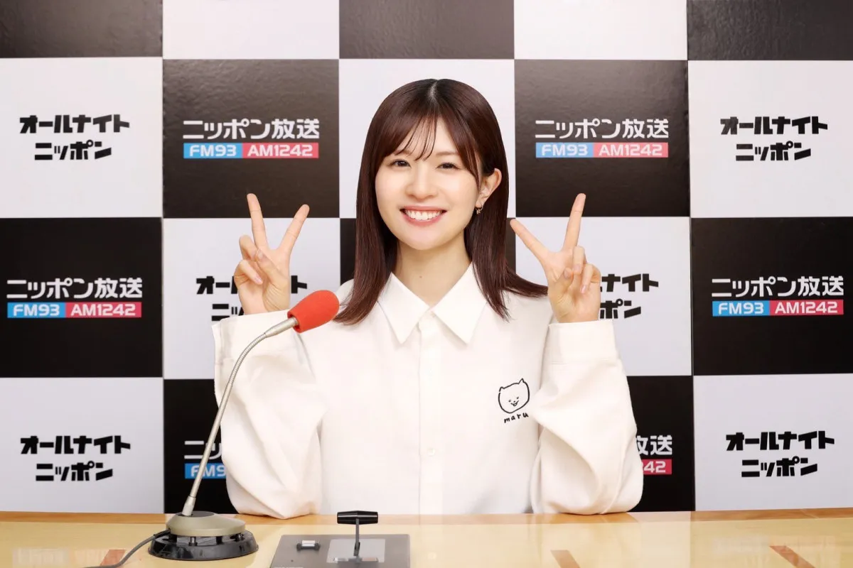 『松田好花ANN0』マイク前写真が解禁