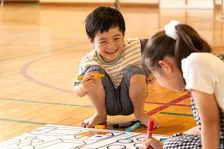 入学前の子どもの学習どこまで？ 意外な“格差”を生む「デジタル」と「手書き」、親の選択は