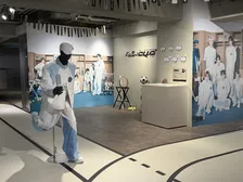 TWS、“運動部”イメージのPOP-UP STOREきょう開幕　各メンバーの手書きのメッセージボードも