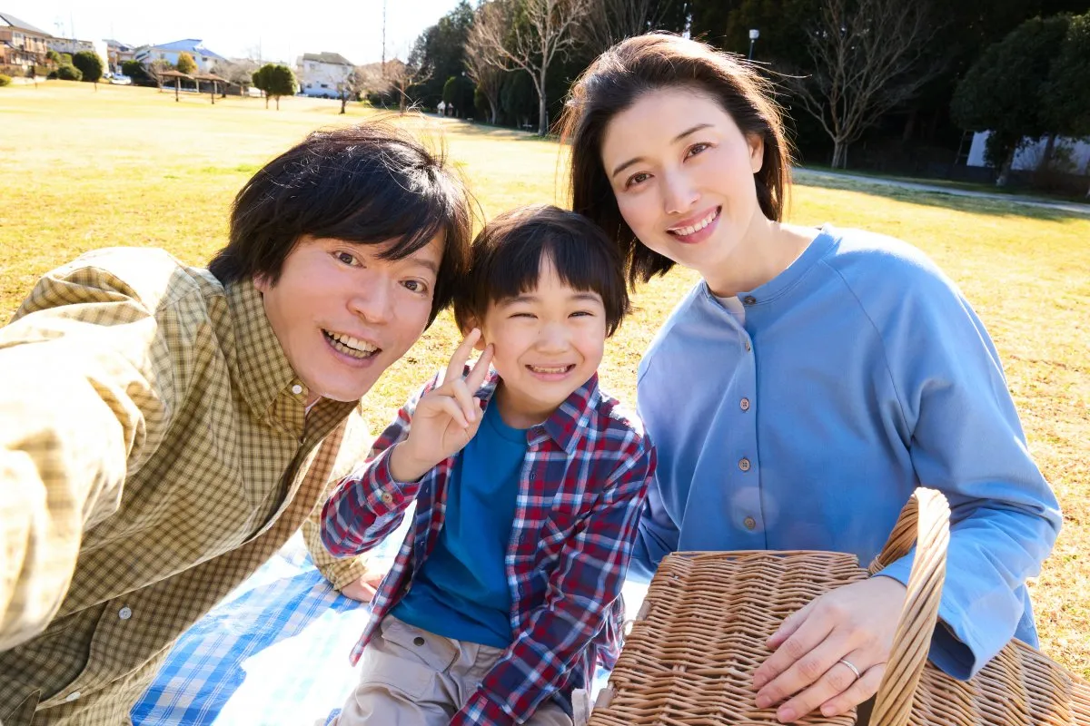 田辺誠一＆橋本マナミ、志尊淳の実父母役「うれしいです」　『10回切って倒れない木はない』