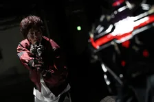 【超宇宙刑事ギャバン インフィニティ】第7話「黒いギャバン」あらすじ　大佐が負傷　怜慈、デス・ギャバンと戦う