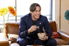 バレー日本代表・高橋藍、“青春の味”を紹介　「ちょっと待ってくれ、うますぎる…！」