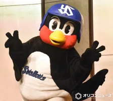 東京ヤクルトスワローズ、歴代レジェンド7選手とコラボした『レジェンドグルメ』発売　若松勉、古田敦也、宮本慎也など…神宮開幕戦のあす31日より