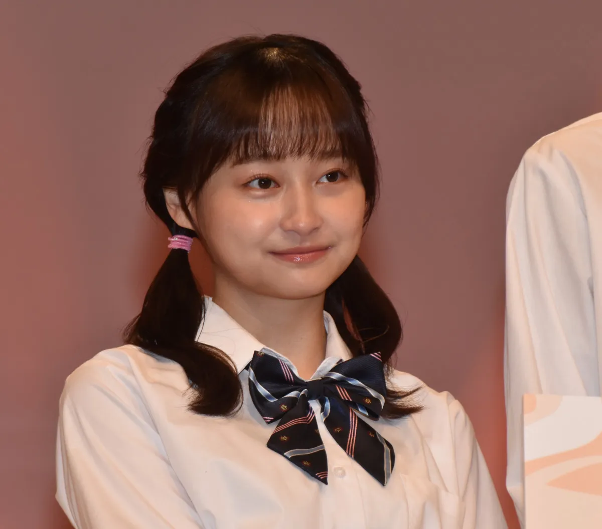 影山優佳、宗教純愛ドラマで存在感　サスペンスの中でコメディエンヌとして輝く「一人だけ作画が違う」