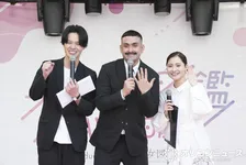デニス植野＆比嘉梨乃、結婚発表後初の夫婦共演「昨年7月に結婚しました！僕の妻です！」