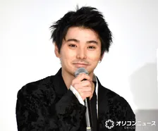 UA＆村上虹郎、最新親子2ショット公開　母から息子へ贈った愛の言葉に反響「すてきーー!!!」「カッケー親子だぜ」