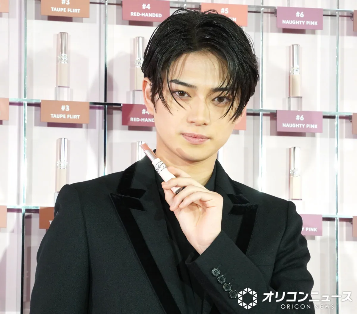 岩瀬洋志、“国宝級”ツヤハリメイクで魅了　“輝き増幅宣言”「美容にさらに意識を」