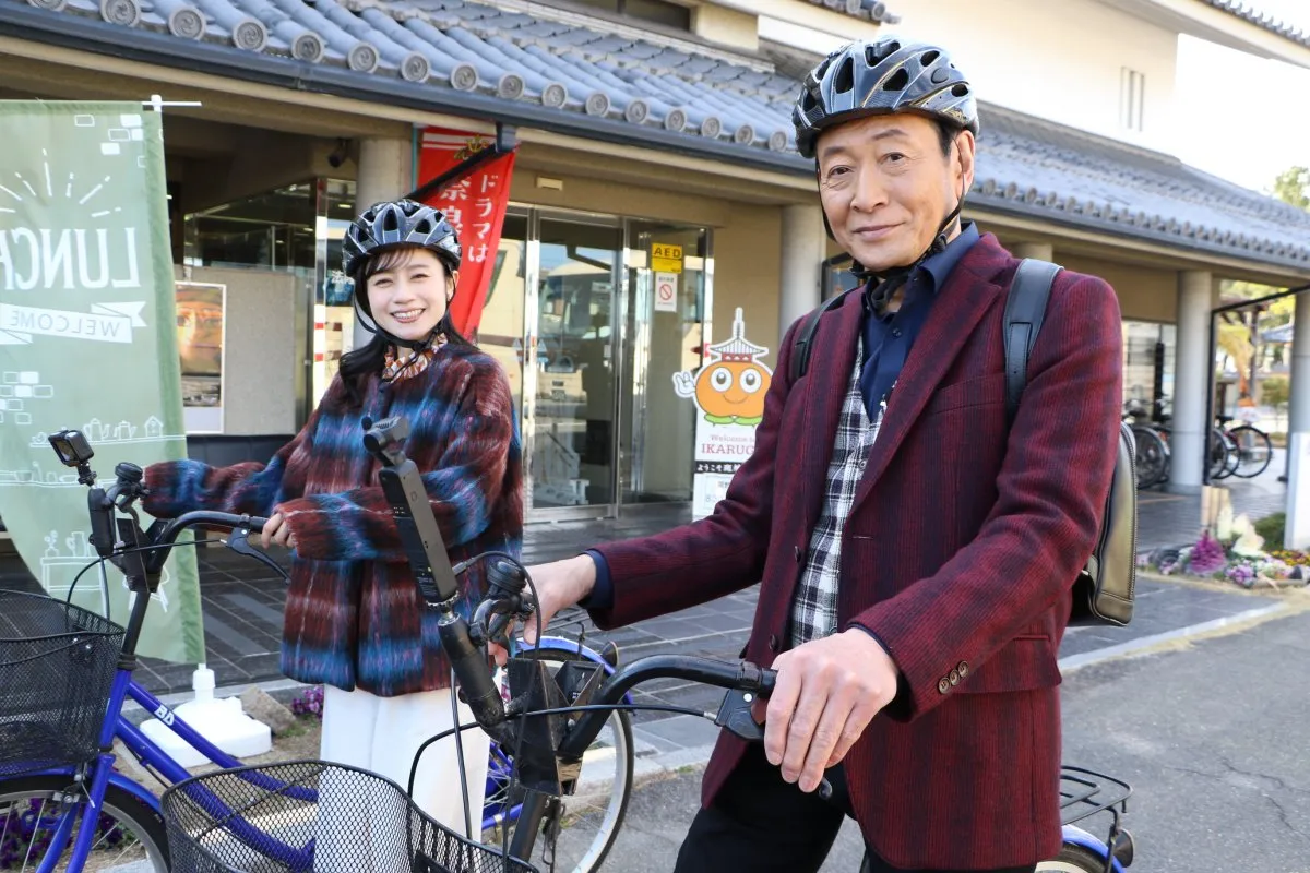 72歳・三田村邦彦、斉藤雪乃とチャリ2ショット   「人生72年生きて…」奈良・斑鳩で衝撃＆究極グルメ発見