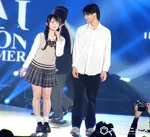 『今日好き』かなりのカップル、”頬キス”おねだりでラブラブっぷり披露【関コレ】