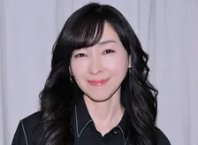 麻生久美子、SixTONES冠番組VTRにサプライズ登場　視聴者驚き「なんて豪華なの」「ロケしてくださったんですか！」