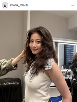 今田美桜、“妖精みたい”なミニスカルック披露に反響「スタイル抜群で可愛い」「美脚」「笑顔がまぶしい」　久々のインスタ投稿で「たのしかった日」のオフショ公開