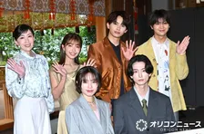 秋田汐梨＆池田匡志ら、赤城神社で連ドラヒット祈願　ゲイの青年に恋する女子高生を描く