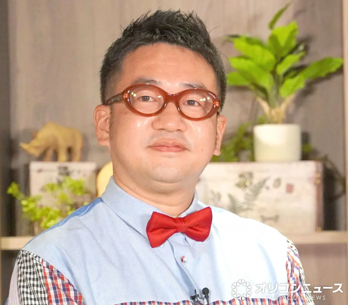 なすなかにし中西、『ラヴィット！』欠席→長男の小学校入学式に参加　妻・高田紗千子が記念の親子3ショット公開「ほほ笑ましい写真」「幸せそう」