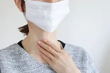 「花粉症が終わらない…！？」“鼻水”や“喉のかゆみ”正体はヒノキ？ インフル？ 医師が教える「不調の正体」