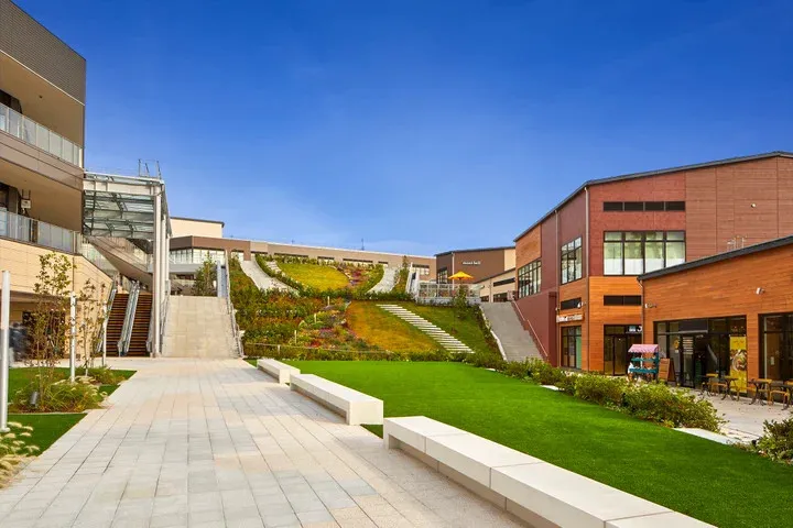 グランベリーパーク、売上高が過去最高に　好調の秘けつに都内初出店「ゴディバクレープ」も寄与？　関東初出店「てっぱんのスパゲッティ」も話題に