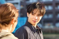 “韓国財閥の御曹司”志尊淳、23年ぶり再会　『10回切って倒れない木はない』第1話あらすじ
