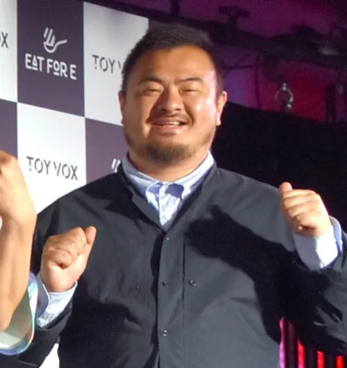 鳥羽周作シェフ「良く仕上げてもらいました」　トヨタ『ランクル70』の“カスタム”にSNS反響「カッコ良すぎるって」