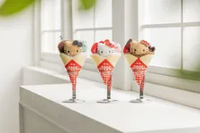 マリオンクレープ×ハローキティのコラボBOOKが登場　人気のクレープに包まれたぬいぐるみチャーム付き